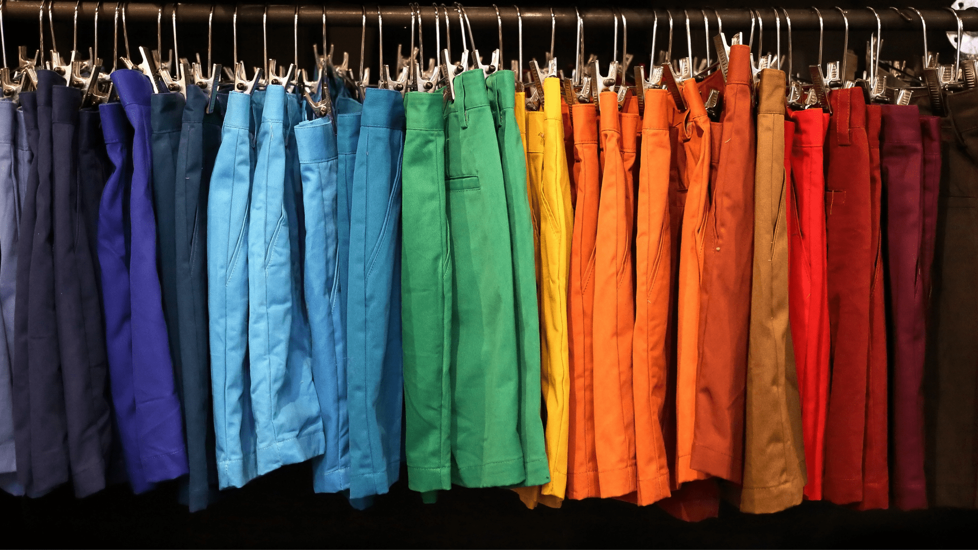 Kadın Kot Şort Kombini Nasıl Olmalı?