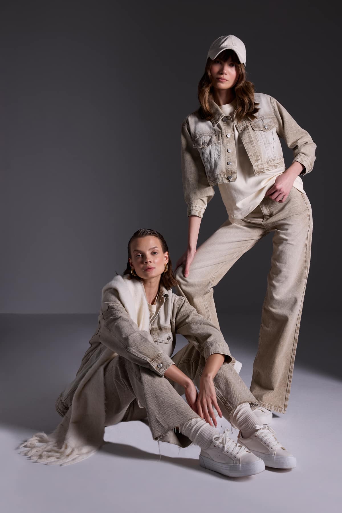 Blazer ve Palazzo Takımlarıyla Şık ve Rahat Ofis Stili