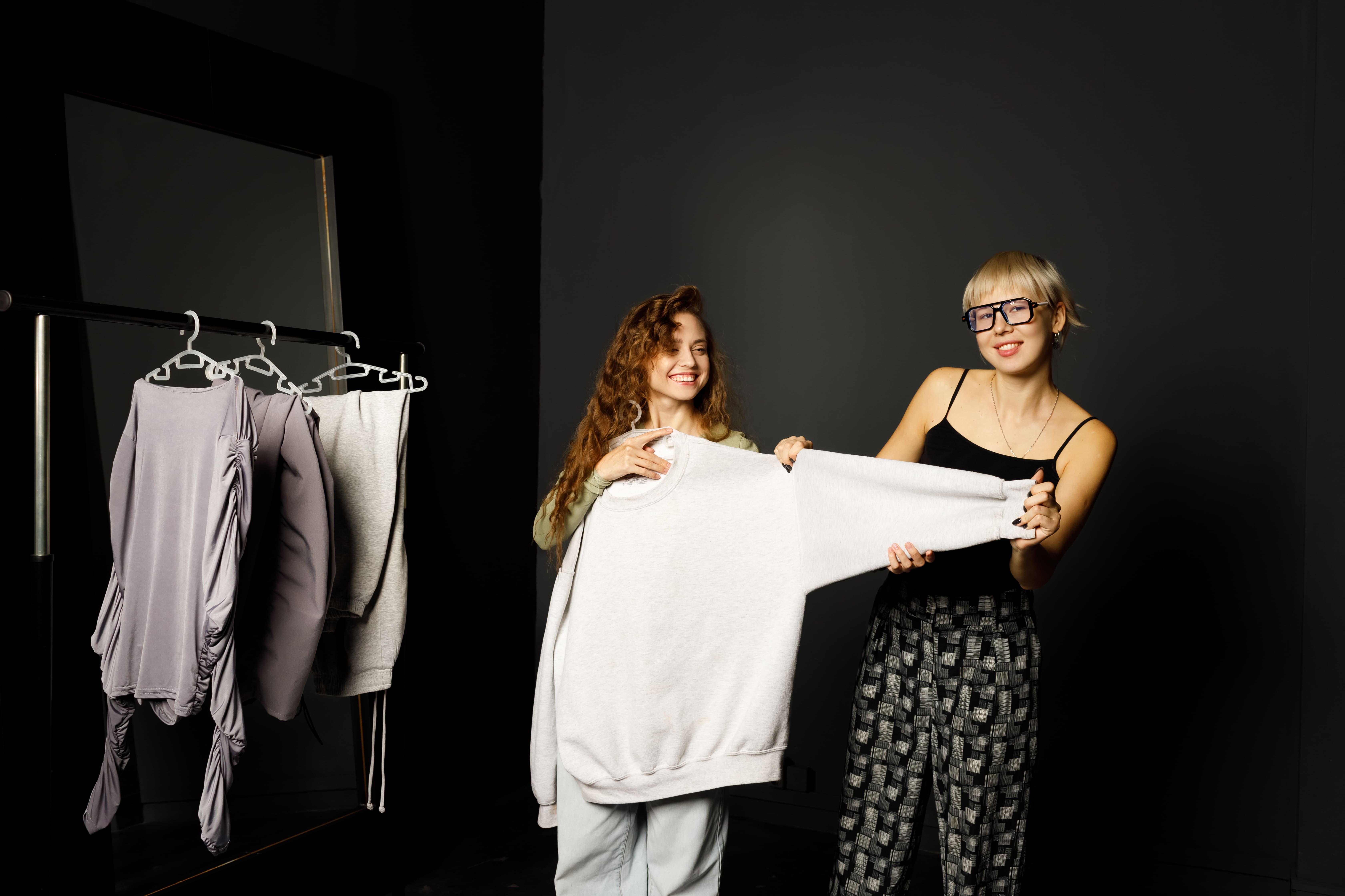 2025 Baharında Yüksek Bel ve Oversize Tasarımların Yükselişi: Açelya Okcu’yu Keşfedin